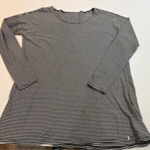 Volcom Black and White Striped Long Sleeve Top | Size Medium